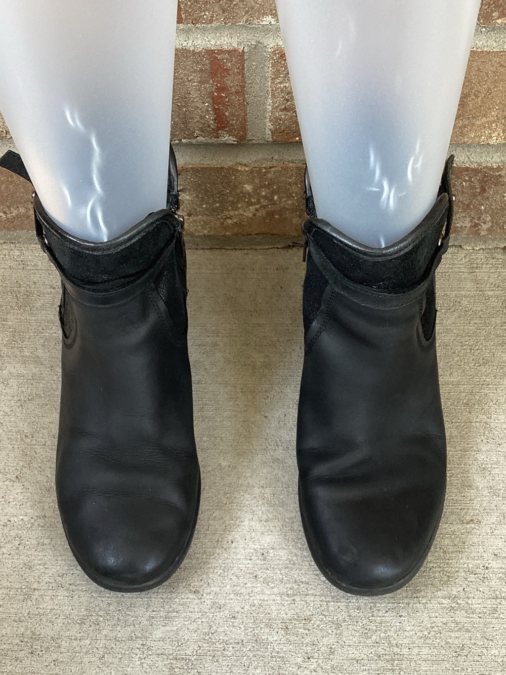 UGG Emalie Ankle Wedge Black Leather Booties with Suede Trim US8/EUR89